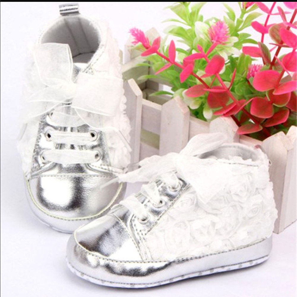 Baby rose sneakers